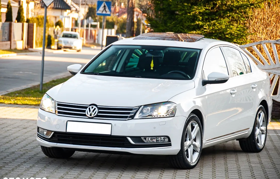 Volkswagen Passat cena 41900 przebieg: 225000, rok produkcji 2013 z Wyszków małe 742